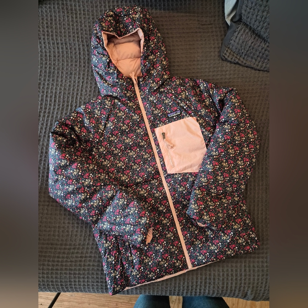 SPRING SALE NWOT Patagonia Reversible Down Sweater Hoodie